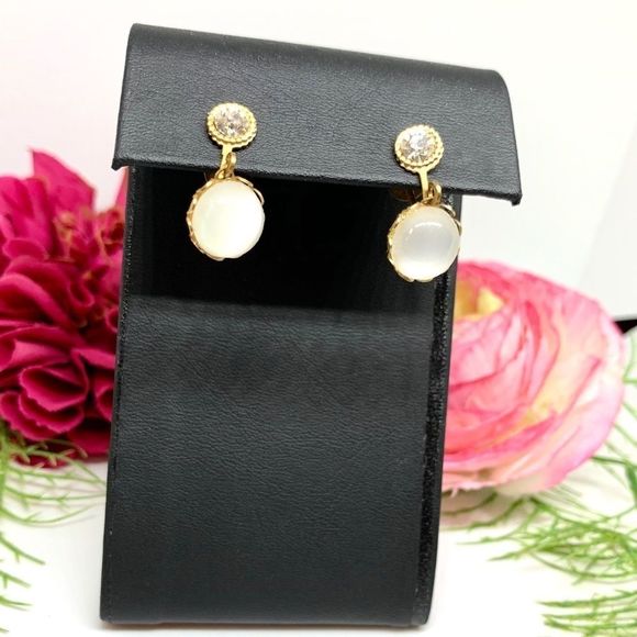 VINTAGE⚜️ANTIQUE Moonstone Dangle Clip Earrings - Picture 3 of 10